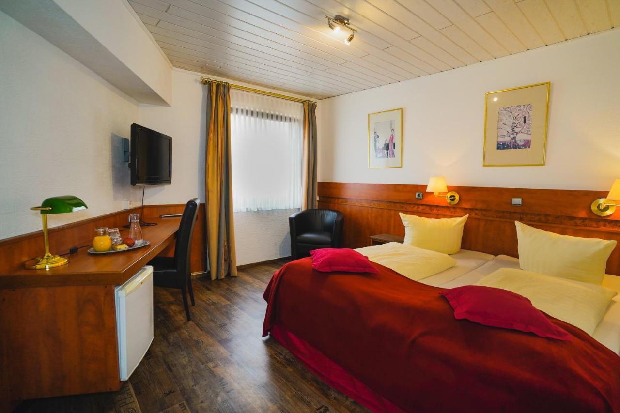 Gaestehaus Praesenzhof Μπενσχάιμ Εξωτερικό φωτογραφία