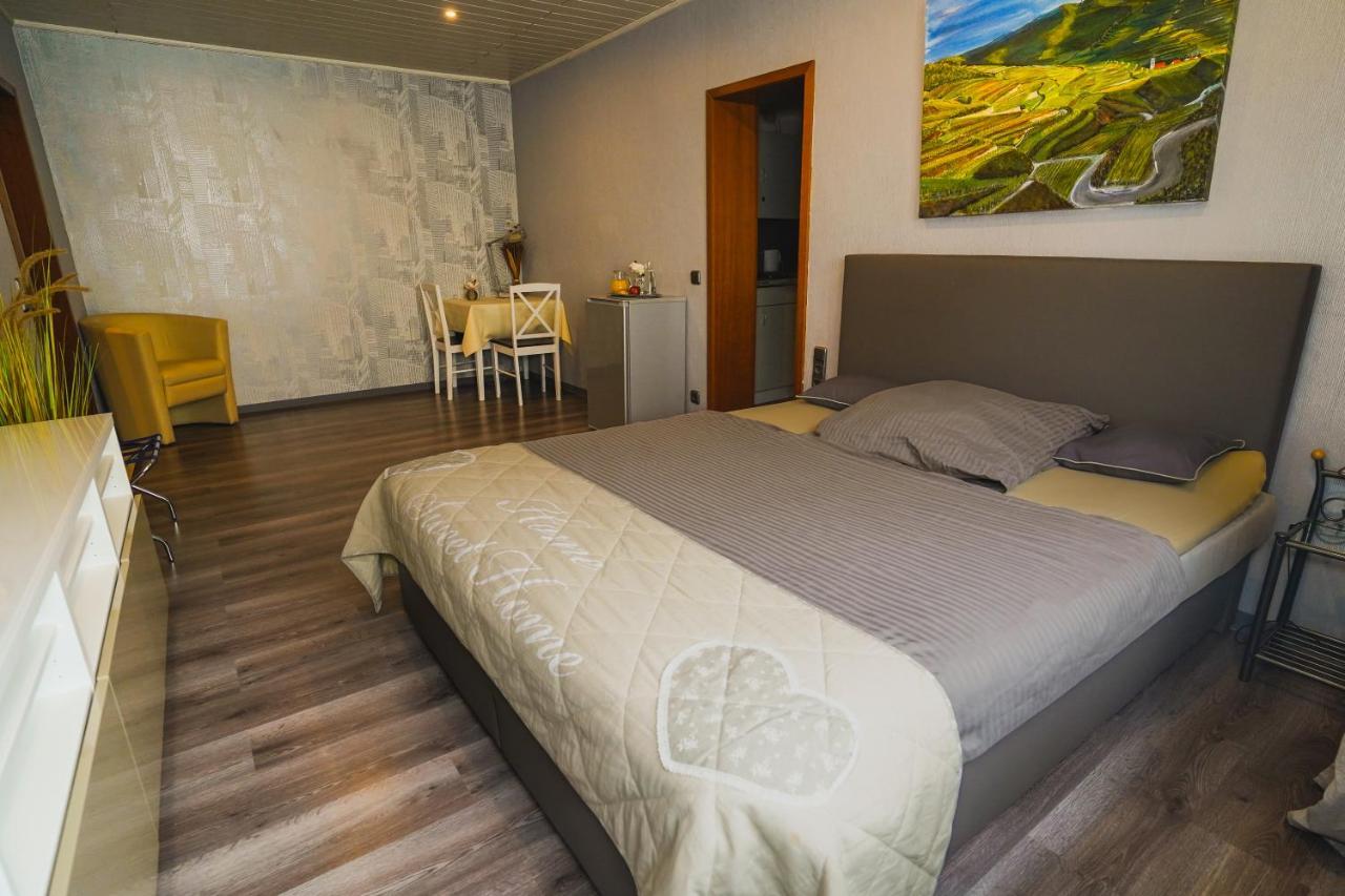 Gaestehaus Praesenzhof Μπενσχάιμ Εξωτερικό φωτογραφία