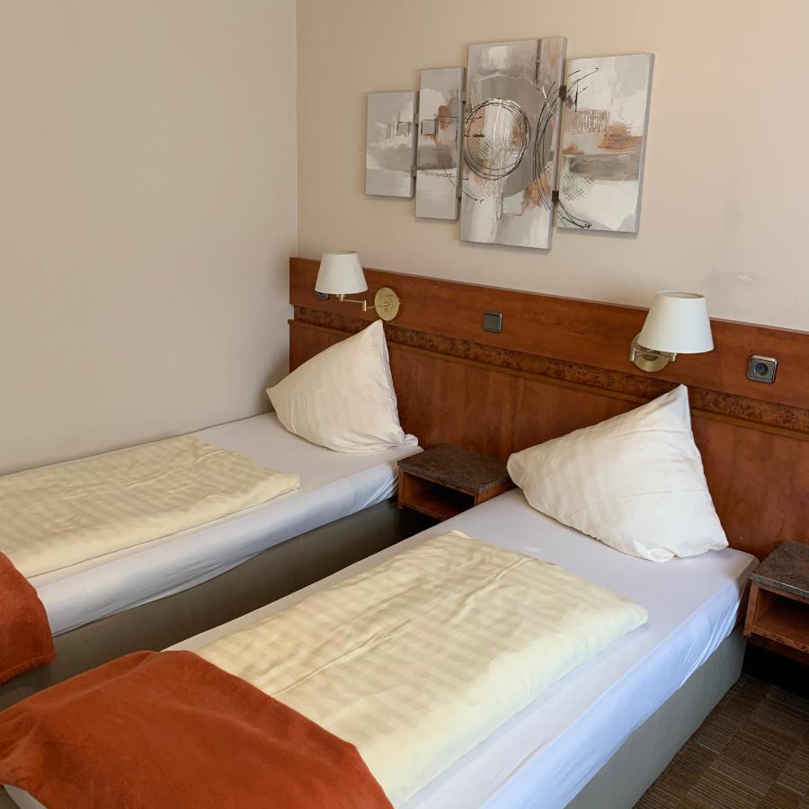 Gaestehaus Praesenzhof Μπενσχάιμ Εξωτερικό φωτογραφία